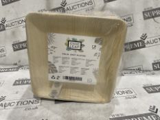 18 X BRAND NEW PACKS OF 50 CHIC LEAF 20.3CM PALM LEAF PLATES RRP £20 EACH (LOC: 20.8-HH2301 - 3P)