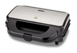 Boxed Tower T27032 3-in-1 Deep Filled Sandwich Maker - Silver, Serve tasty snacks in no time using