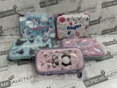 20 X BRAND NEW ASSORTED CHILDRENS PENCIL CASES IN VARIOUS DESIGNS AND SIZES (LOC: 41.4-aa8742 - 1P)