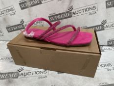 18 X BRAND NEW PAIRS OF DIAMANTE SANDAL EEE LADIES SHOES (SIZES MAY VARY) (LOC: 25.2-HH2917 - 2P)