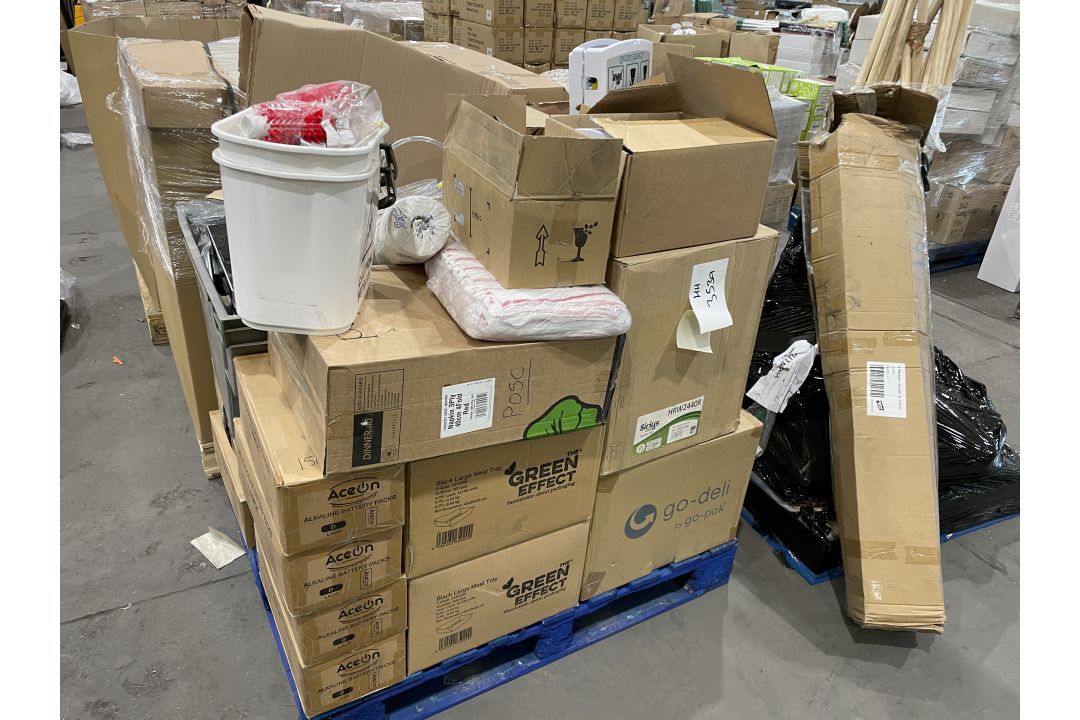 LARGE MIXED CLEANING PALLET TO INCLUDE MOP BUCKETS, DISPENSERS ...