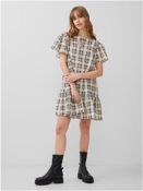 10 ITEMS OF FRENCH CONNECTION CLOTHING STOCK – NEW – HUGE RESALE POTENTIAL. Fantastic opportunity to