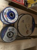 19 Piece Mixed Bosch Angle Grinder Disks to include BOSCH X-LOCK Flap discs, Bosch PRO 230 x 22.23 x
