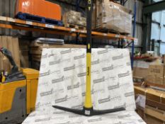 10 X BRAND NEW ProSolve Insulated Pick Axe 7lb This 7lb ProSolve pick axe combines the functionality