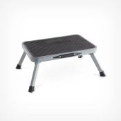 Boxed Folding Step Stool (LOC: SR5.3.10-QA6700 - 1P)