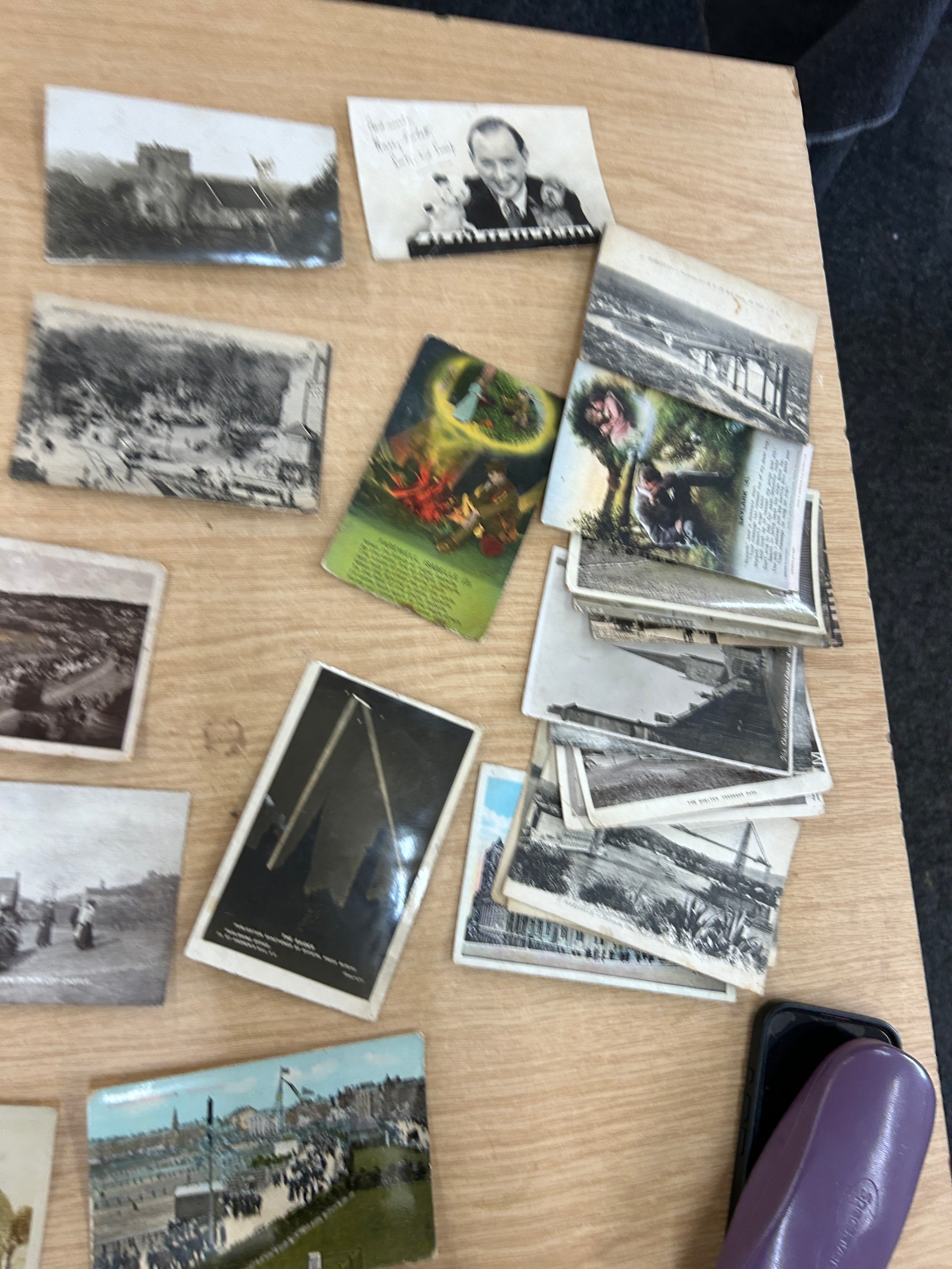 Collection of vintage British topographical postcards, primarily featuring scenic views and city - Image 7 of 7