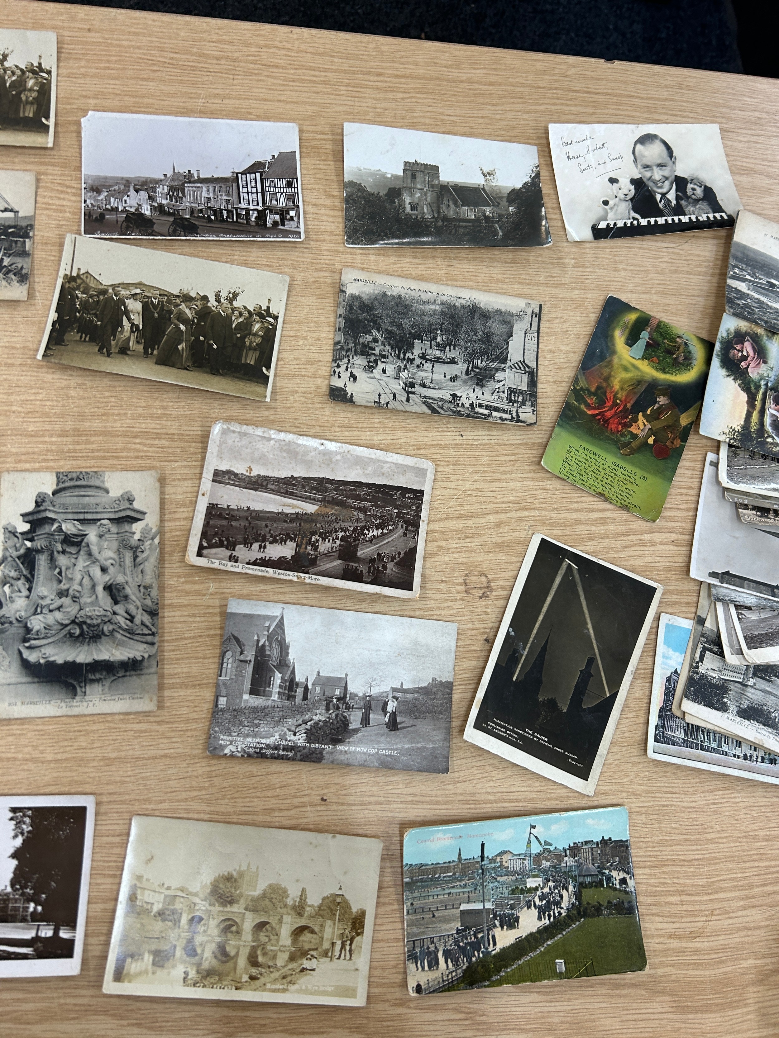 Collection of vintage British topographical postcards, primarily featuring scenic views and city - Image 5 of 7