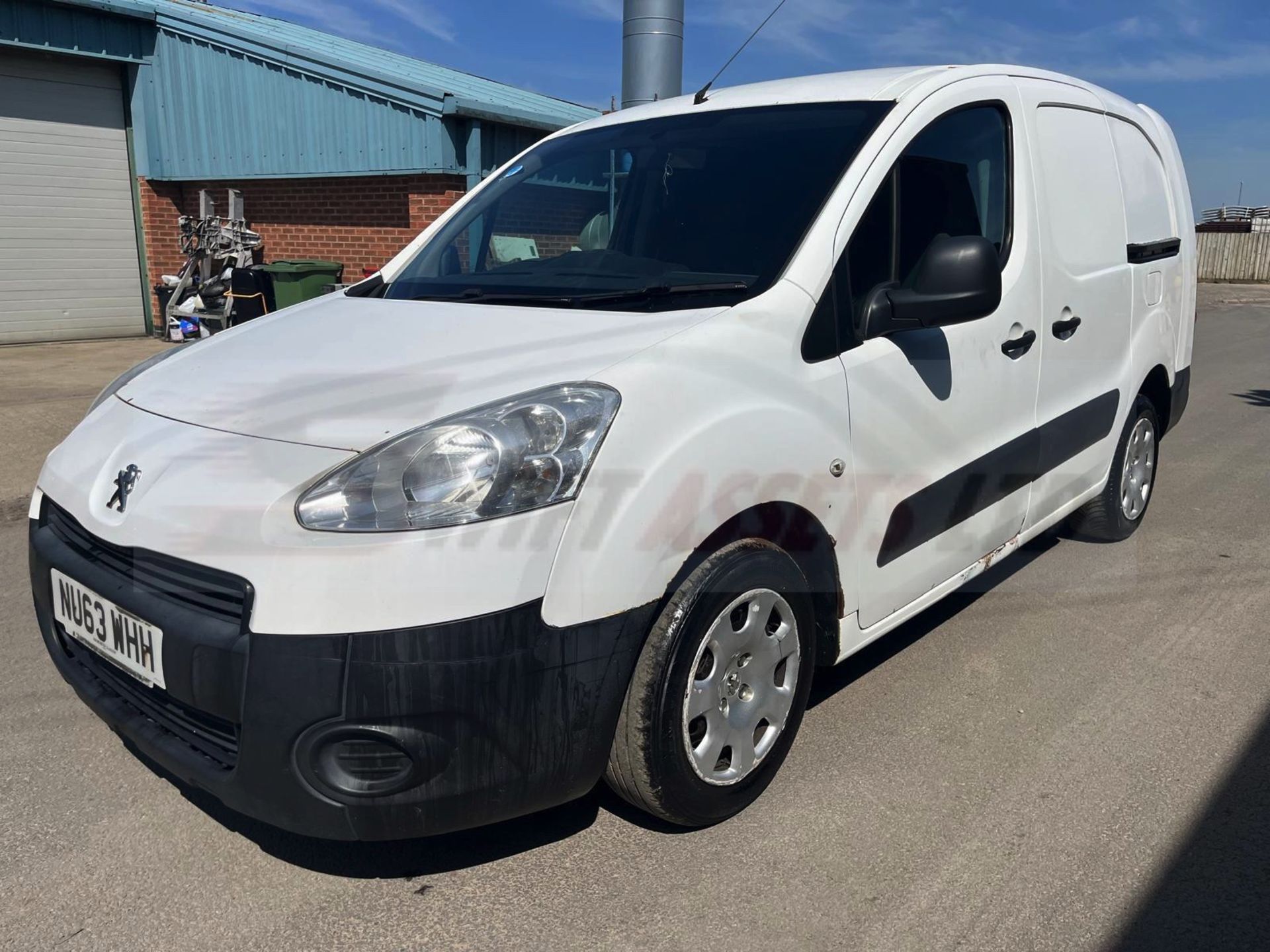 !!! ON SALE !!!PEUGEOT PARTNER 1.6 CRC HDI * CREW CAB VAN* 2014 MODEL - LONG WHEEL BASE - LOOK! - Image 4 of 12