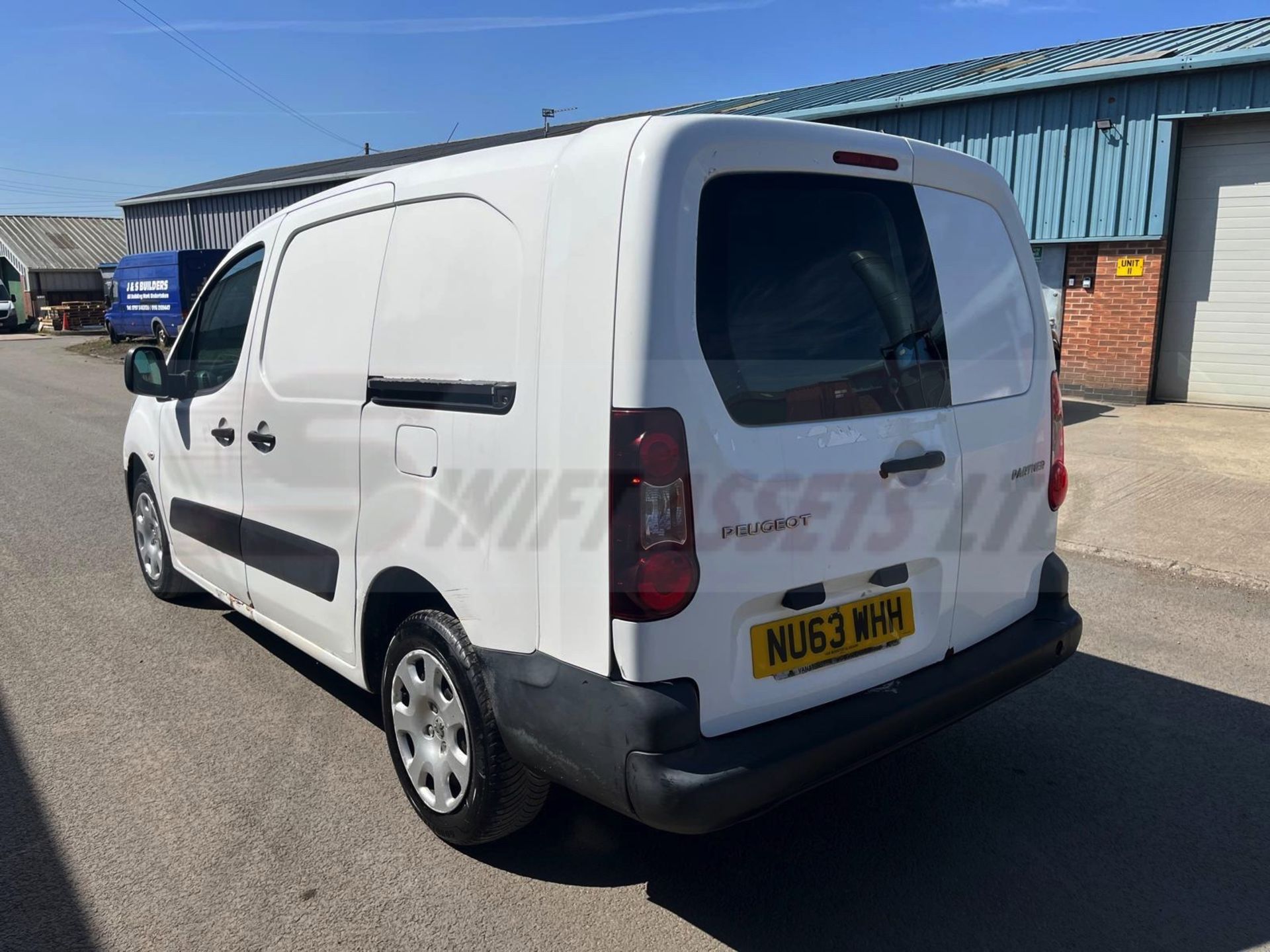 !!! ON SALE !!!PEUGEOT PARTNER 1.6 CRC HDI * CREW CAB VAN* 2014 MODEL - LONG WHEEL BASE - LOOK! - Image 8 of 12