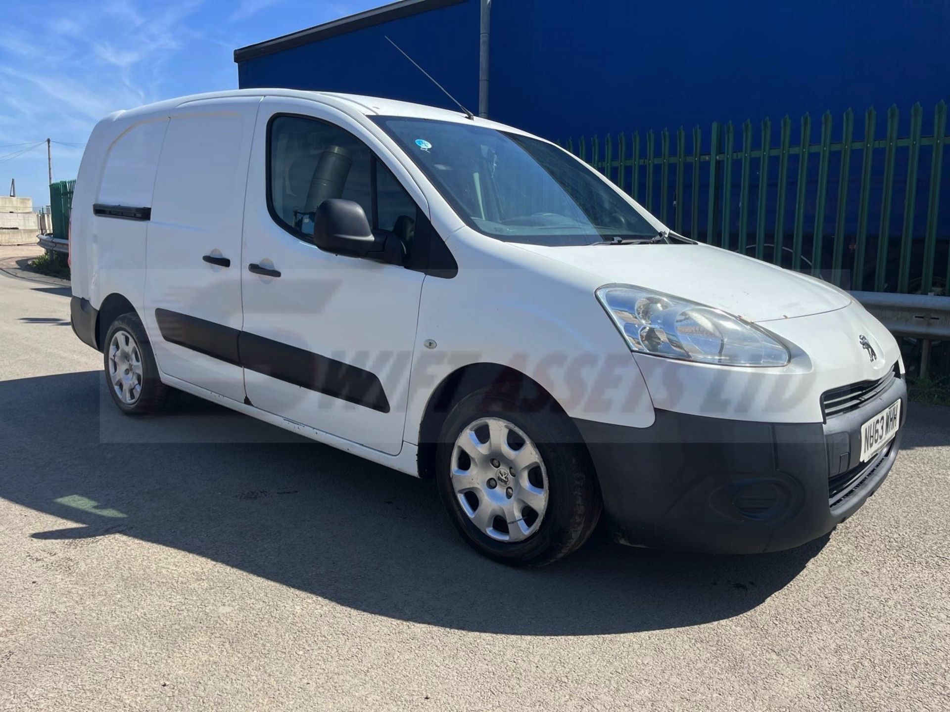 !!! ON SALE !!!PEUGEOT PARTNER 1.6 CRC HDI * CREW CAB VAN* 2014 MODEL - LONG WHEEL BASE - LOOK!