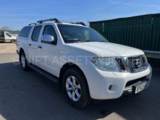 !!! ON SALE !!!NISSAN NAVARA TEKNA 2.5 DCI 2014 DOUBLE CAB PICK UP 190 4 DOOR AIR CONDITIONING