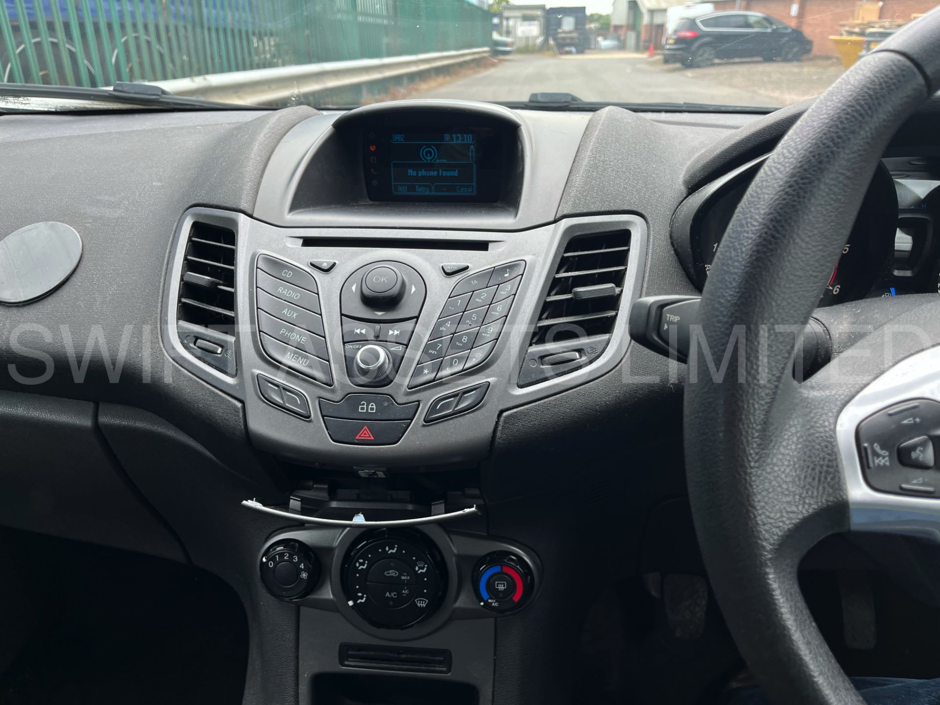 FORD FIESTA TDCI DIESEL 1.5 - VAN TYPE - AIR CONDITIONING - 2013 - LOOK - Image 11 of 13