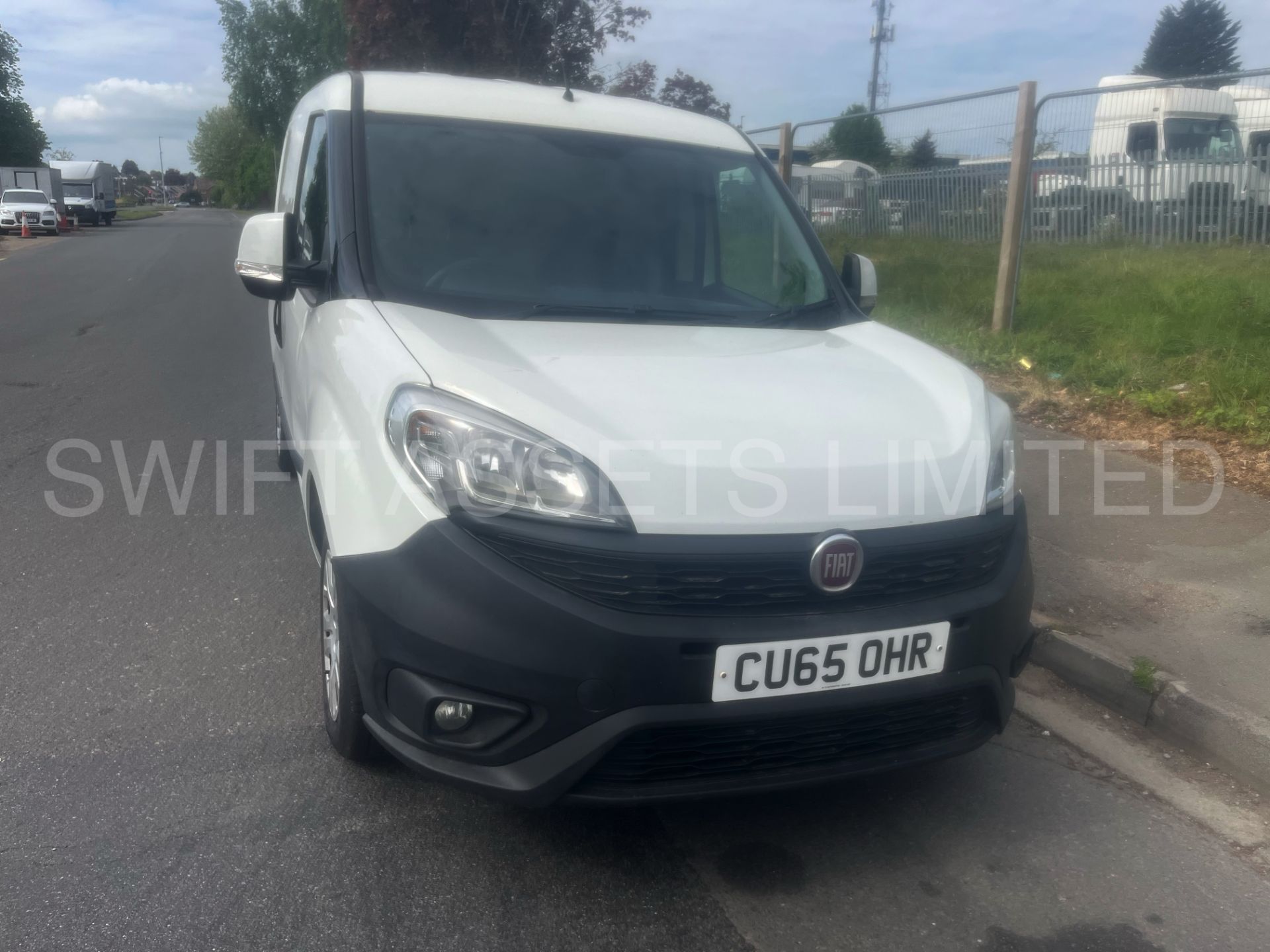 FIAT DOBLO SX MULIJET 2015 65 PLATE 190 SWB 1.3CDTI DIESEL START/ STOP [FACE LIFTT MODEL ] - Image 2 of 13