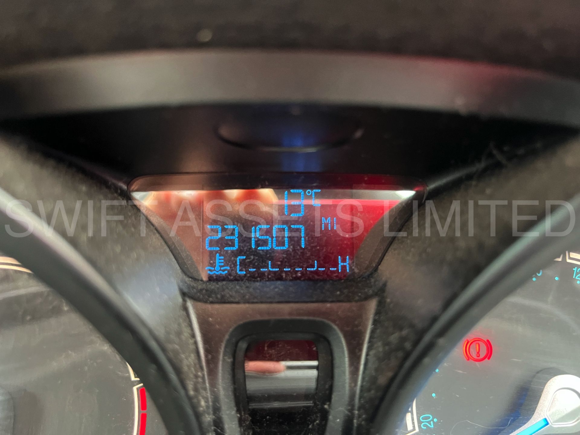 FORD FIESTA TDCI DIESEL 1.5 - VAN TYPE - AIR CONDITIONING - 2013 - LOOK - Image 12 of 13