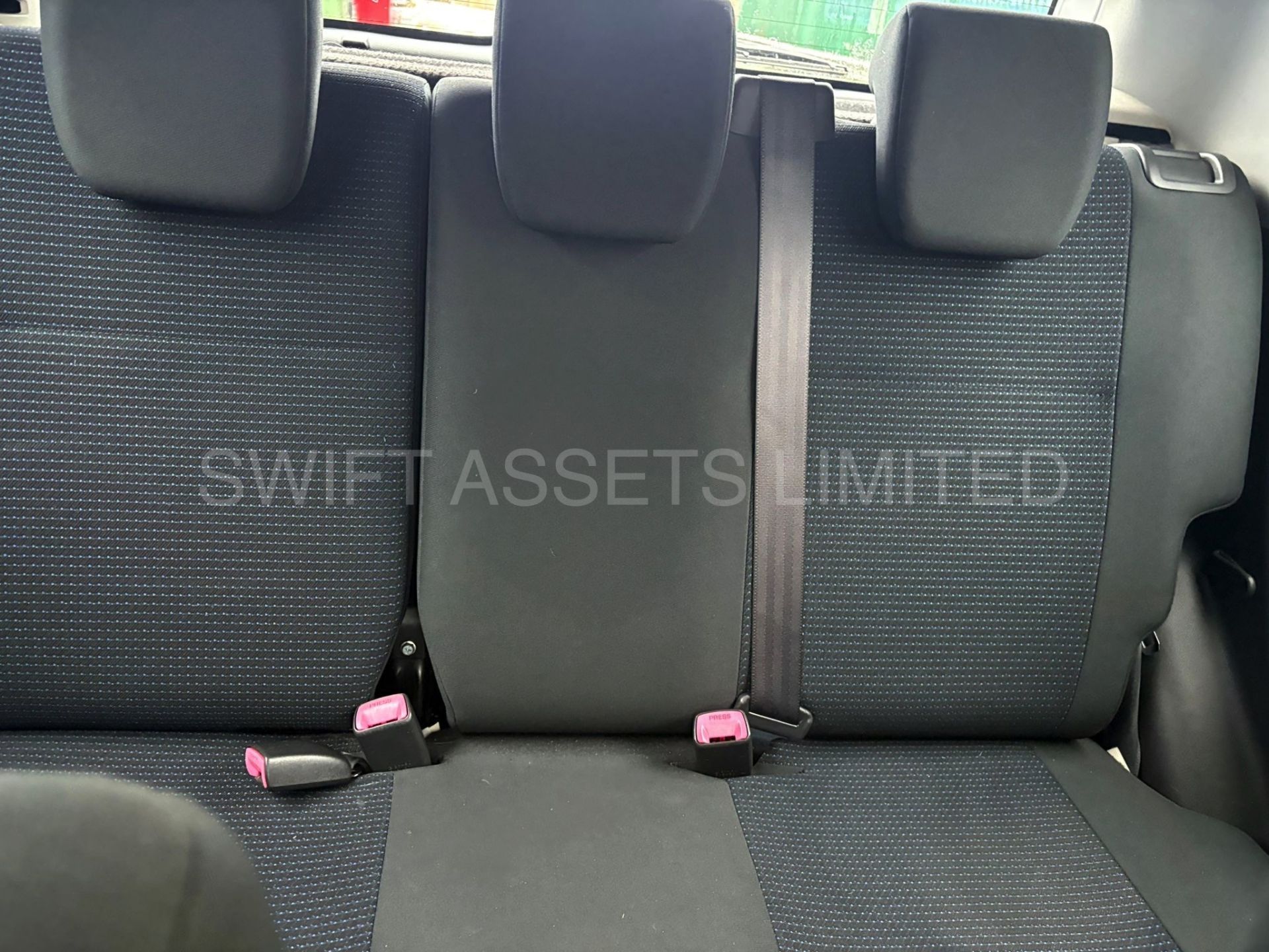 SUZUKI SWIFT DDIS (75) HATCHBACK - 09 REG - AIR CONDITIONING - SERVICE HISTORY - W0W - Image 10 of 15