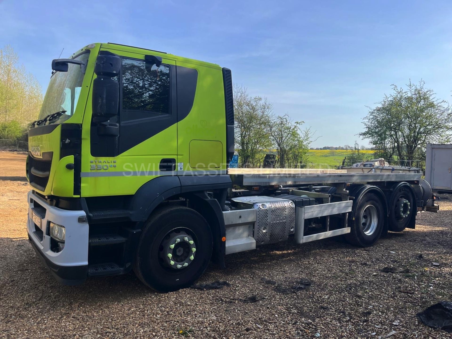ON SALE !!! IVECO STRALIS 6X2 330 AT260S 33Y 2015 65 CAB/CHASSIS - Image 3 of 9
