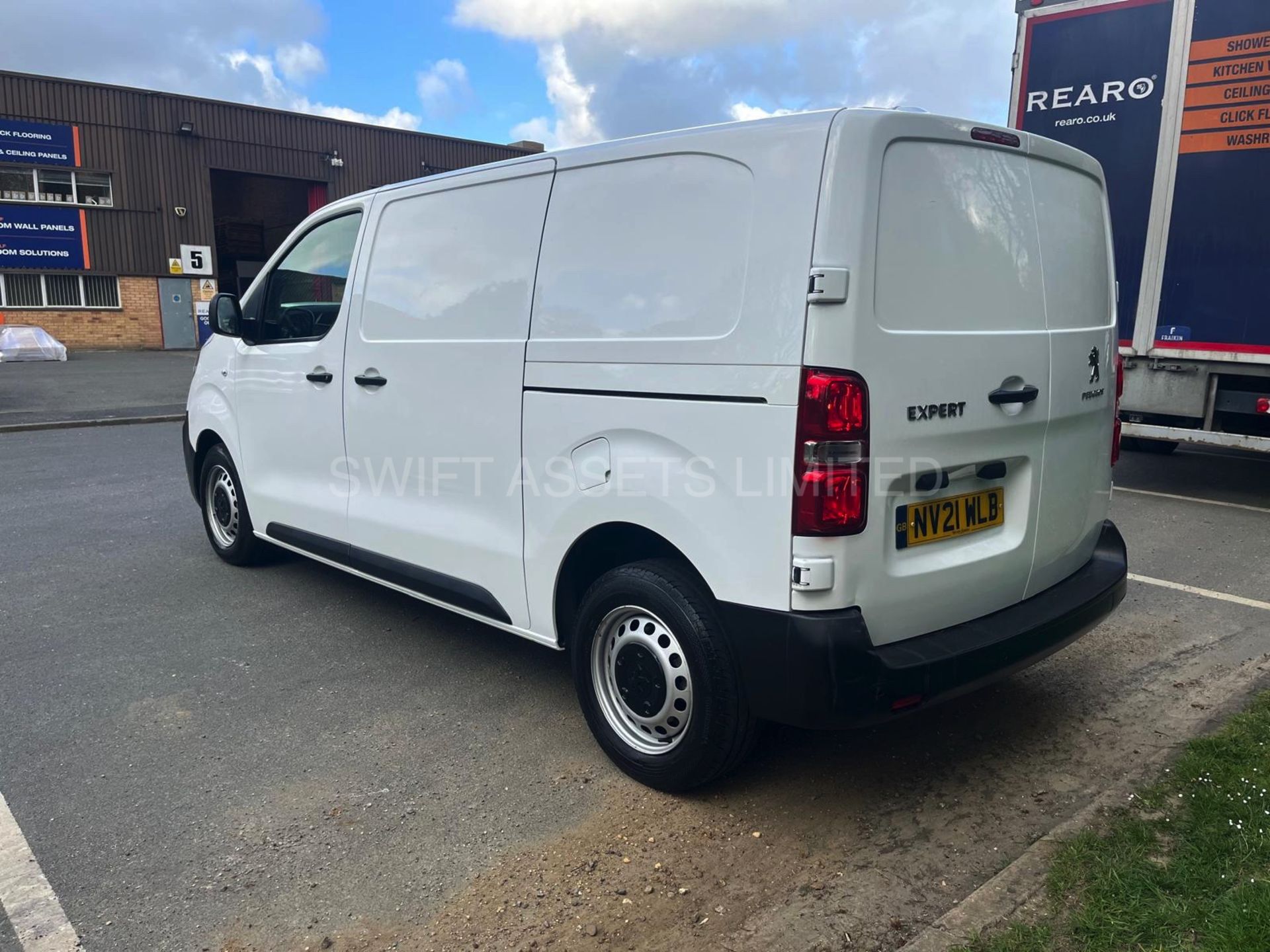 PEUGEOT EXPERT PROFESSIONAL 2021 2.0 BLUE HDI 6 SPEED 120 BHP TWIN SIDE DOORS - Image 5 of 9