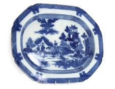A Chinese Export blue and white platter, Late 19th century / early 20th century