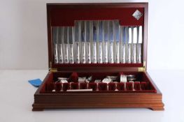 A silver plated Queen's pattern canteen,