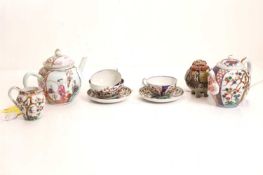 A collection of Chinese and Japanese porcelain items, 19th to 20th century,