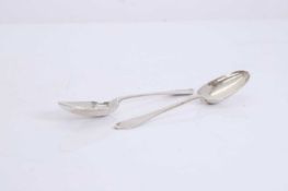 A pair of silver Queen Anne dog nose finial tablespoons,