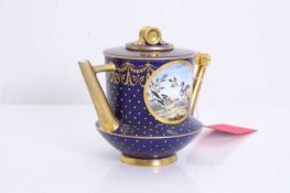 A Worcester porcelain teapot in the Meissen-style, late 18th century / early 19th century,