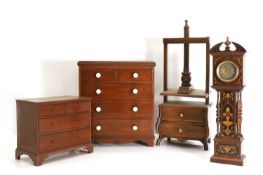 An apprentice mahogany chest of drawers, 19th century,