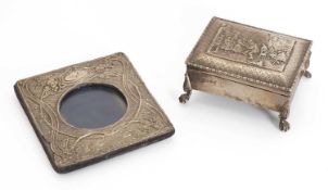 An Edwardian silver trinket box,