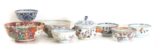 A collection of Chinese porcelain bowls, 18th century,