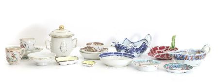A collection of Chinese porcelain,