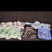 LARGE LOT OF REUSABLE LARYNGOSCOPE BLADES AND HANDLES (MILLER/MACINTOSH STYLE, ANESTHESIA) WITH