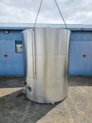 Unused 6000 Gallon Tank, 304 Stainless Steel,interior dimensions: 9'6'' diameter x 11'3'' straight