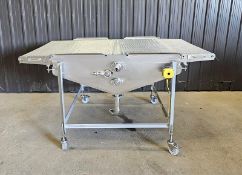 Belt Conveyor, 39’’ Wide X 70’’ Long, With Spray Bar Applicator,manufacturer: Hager Industries (