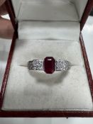 18ct GOLD RUBY & DIAMOND RING - 4.35 GRAMS