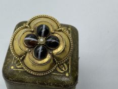 MOURNING BROOCH/ PENDANT SET IN YELLOW METAL TESTED AS GOLD