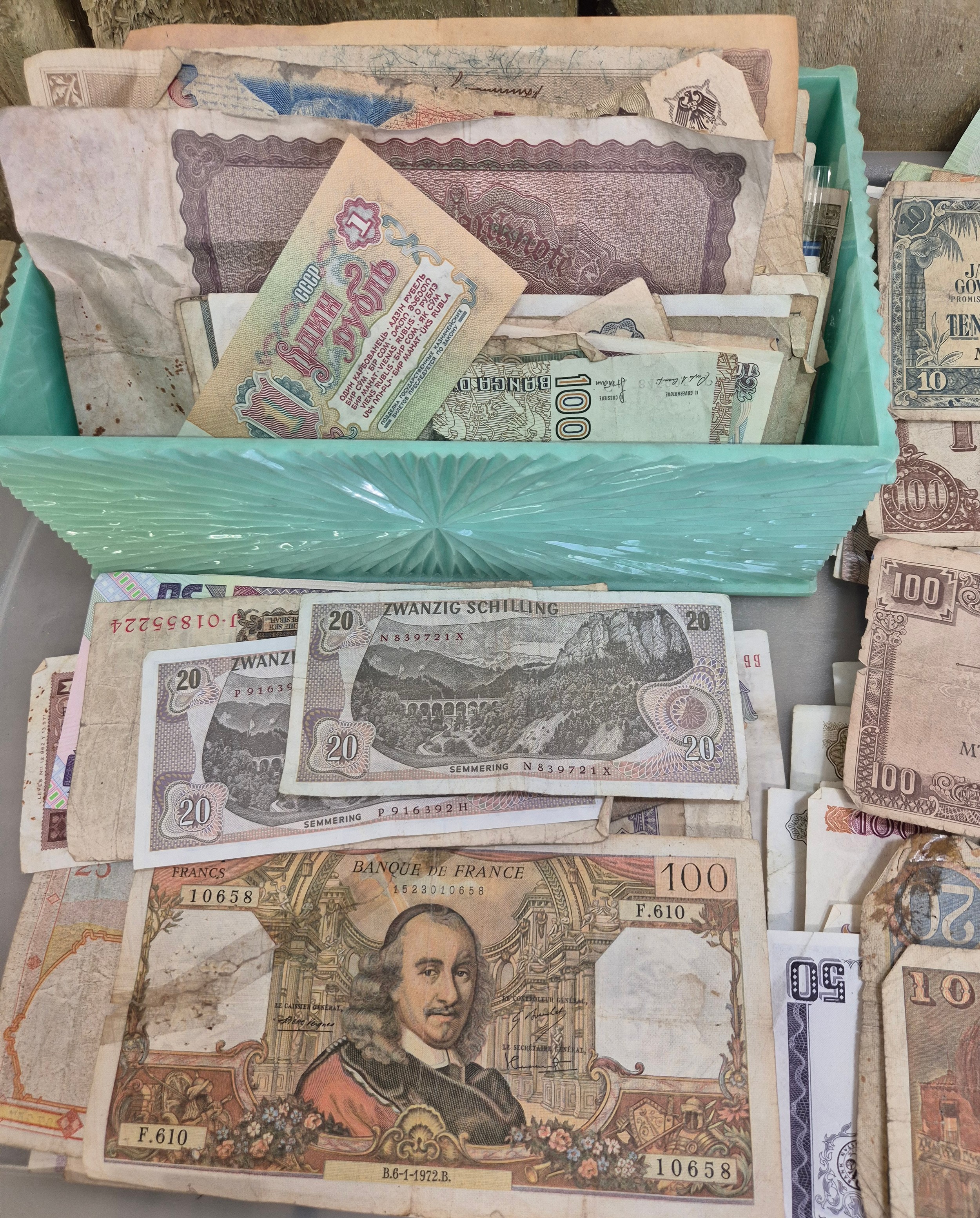 Collection of Mixed Antique World Bank Notes.