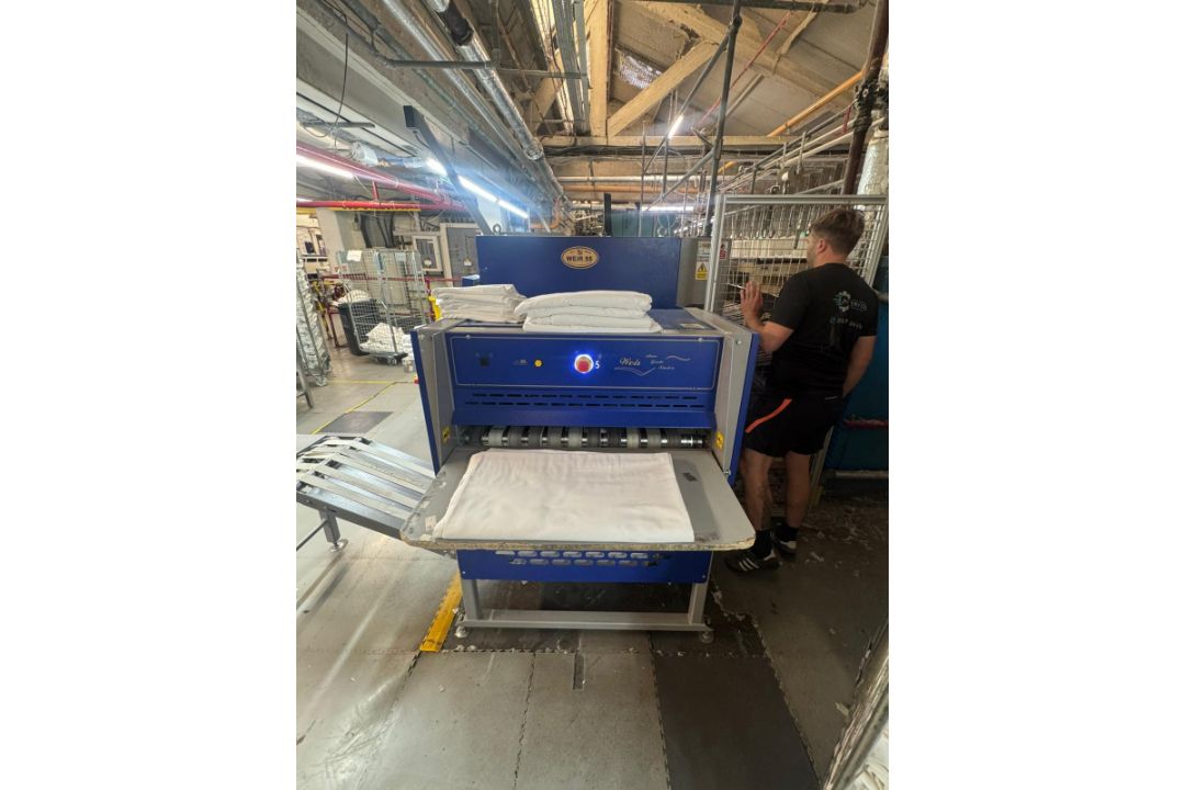 H J WEIR FOLDER WITH AUTO GRADE STACKER - Image 3 of 5