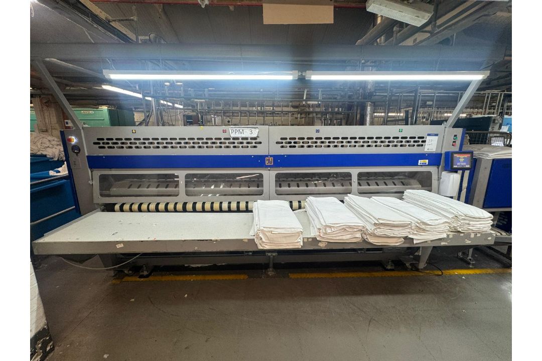 H J WEIR FOLDER WITH AUTO GRADE STACKER - Image 1 of 5