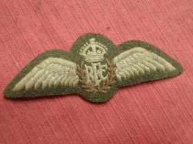 WW1 R.F.C. cloth pilots wings Cloth wing badge