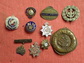 Selection of WW2 period British badges
