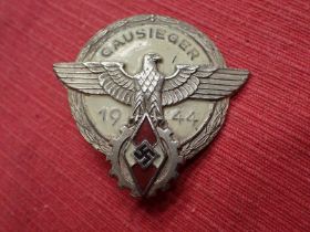 WW2 German Hitler Youth Leaders badge, 1944 Later war example with paint instead of enamel. Maker