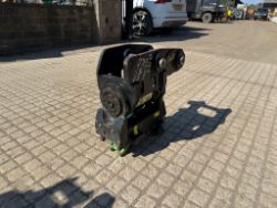 2023 GEITH HYDRAULIC TILTING QUICK HITCH