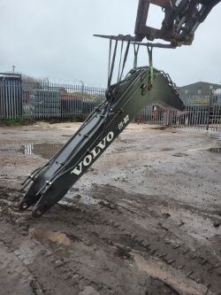 VOLVO EXCAVATOR ARM BOOM