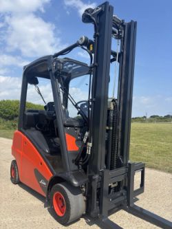 2015 LINDE FORKLIFT - 2 TON LIFT CAPACITY - 5700 HOURS *12% BUYERS PREMIUM*