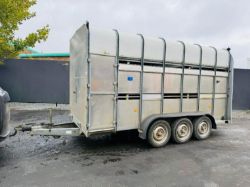 IFOR WILLIAMS TRI AXLE 14FT X 7FT CATTLE TRAILER*C/W 2 PARTITIONS*