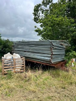 HERAS FENCING PANELS IN GOOD USEABLE CONDITION - APPROXIMATELY 35 PANELS *NO VAT*