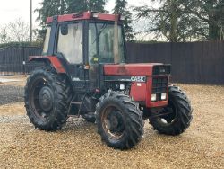 INTERNATIONAL 856XL TRACTOR - FOUR-WHEEL-DRIVE
