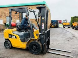 CATERPILLAR GP25NT FORKLIFT*C/W PALLET TINES*YEAR 2013*