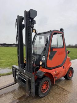 LINDE H40D 4 TONNE DIESEL FORKLIFT TRUCK SIDE SHIFT FORK POSITION