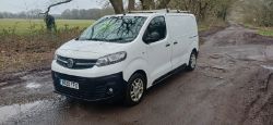 2020 20 VAUXHALL VIVARO 2700 DYNAMIC S/S PANEL VAN - 99L MILES - AIR CON - 1 KEY